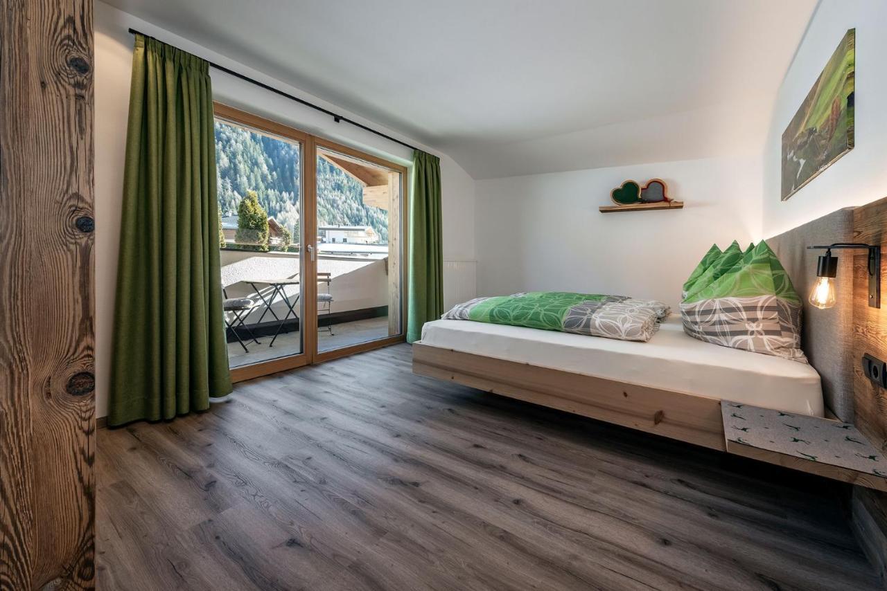 Mesnerhof Apartment Valles Luaran gambar