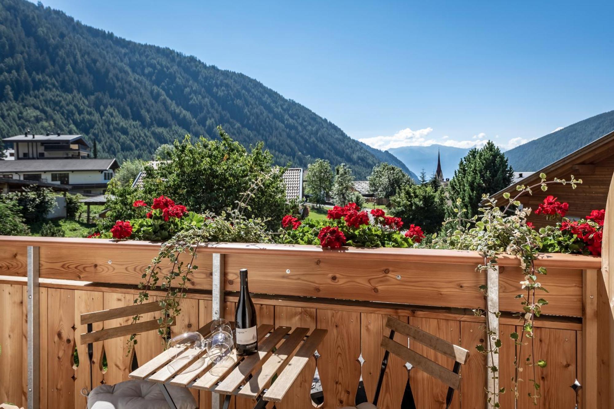 Mesnerhof Apartment Valles Luaran gambar