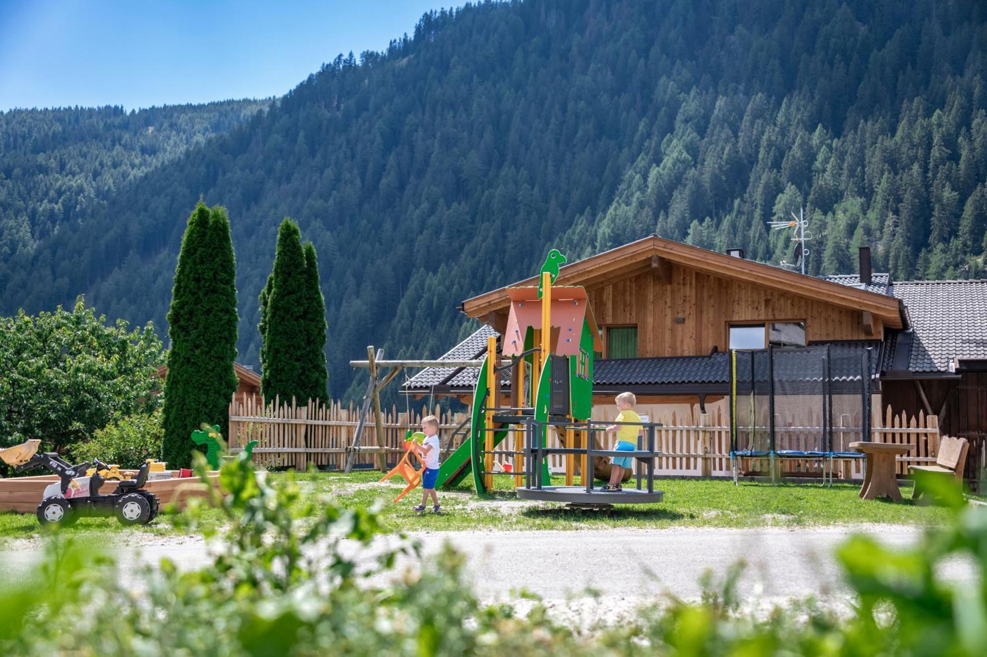 Mesnerhof Apartment Valles Luaran gambar